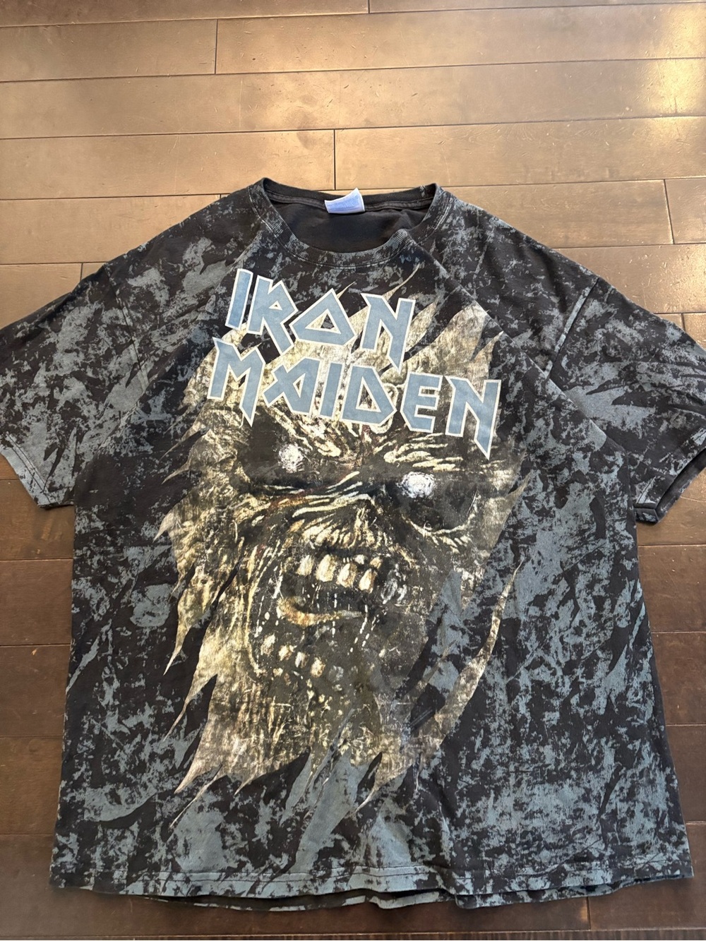 Vintage 2000s iron maiden band tee
